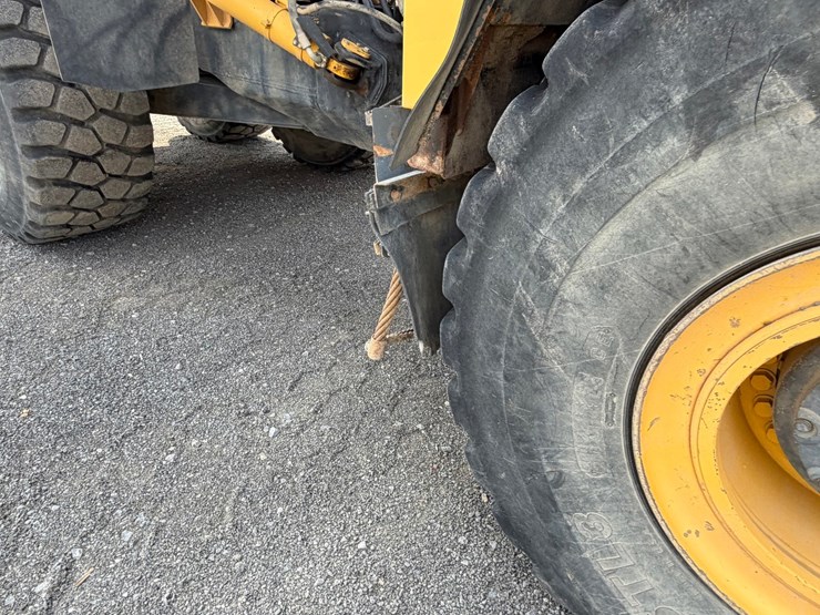 2016-komatsu-hm400-5-image-23