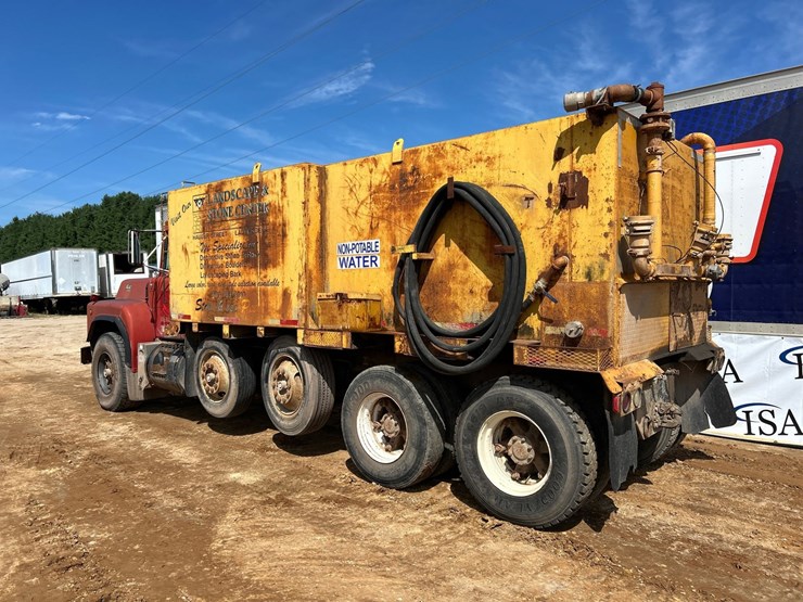 1992-mack-rb688s-image-3