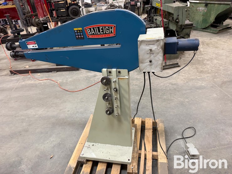 baileigh-br-18e-36-bead-roller-machine-image-2