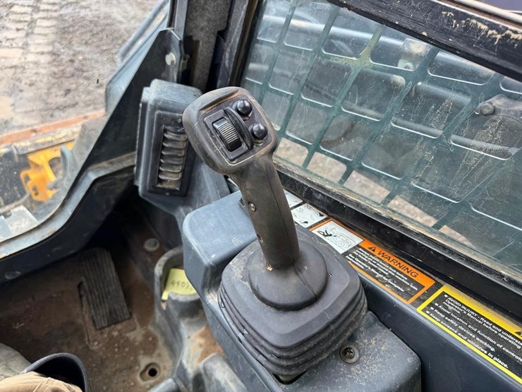 2019-deere-333g-image-27