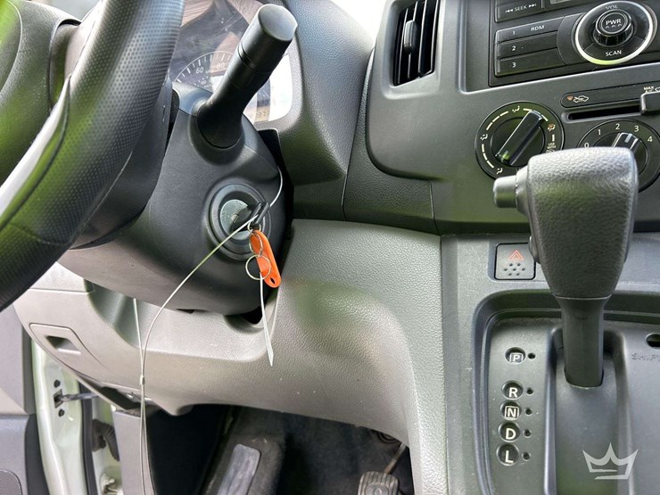2014-nissan-nv200-image-16