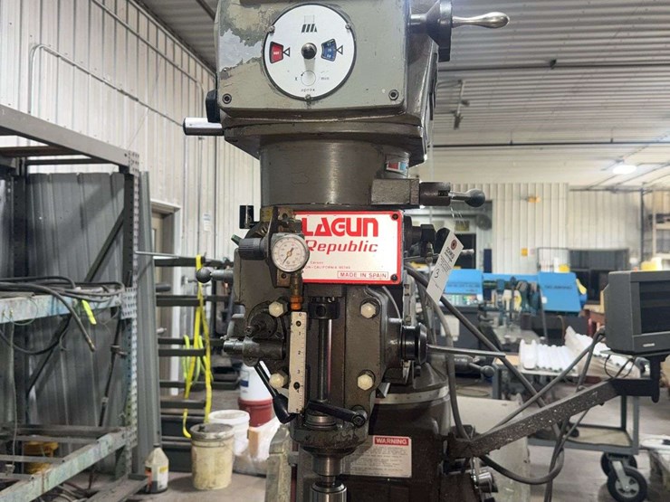 republic--lagun-model:-ftv-2s-turret-milling-machine-with-heidenhain-control-monitor-image-4