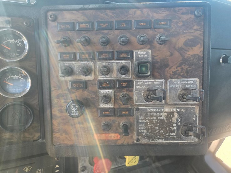 1998-kenworth-t800-image-51