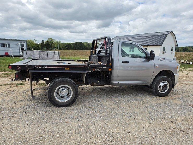 2024-dodge-3500-image-14