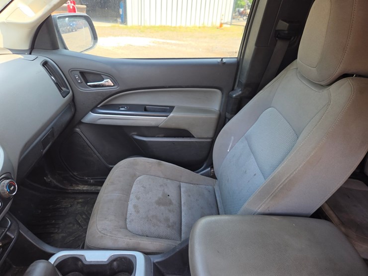 2015-chevrolet-colorado-image-36