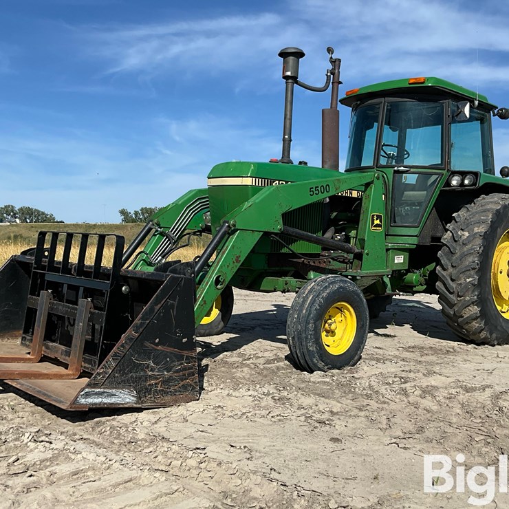 1982 JOHN DEERE 4240