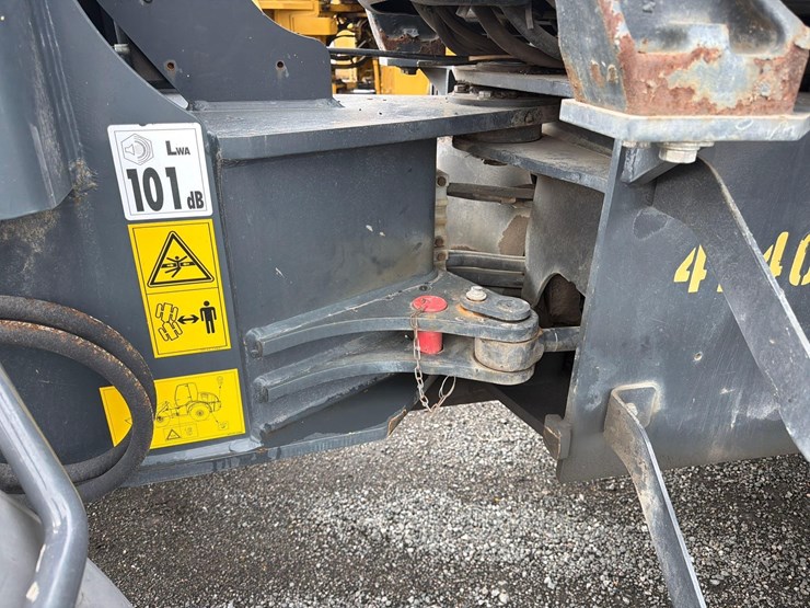 2018-komatsu-wa80m-7-image-13