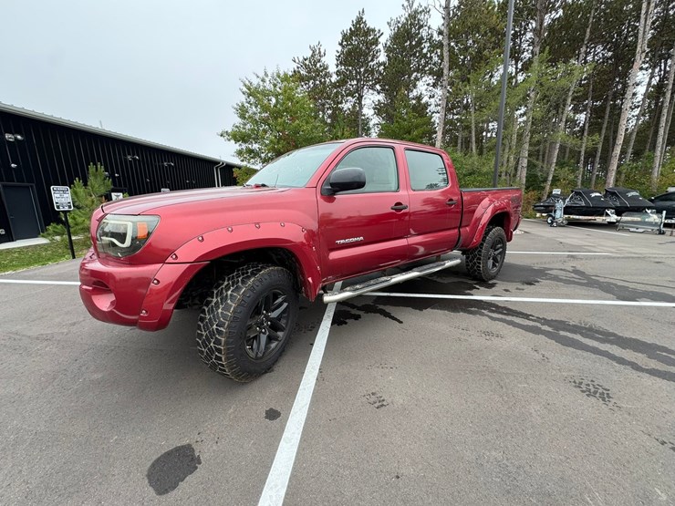 #1929-•-2007-toyota-off-road-pickup-truck-image-1