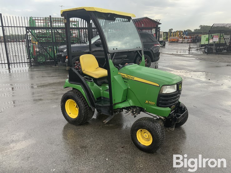 2009-john-deere-x700-image-3