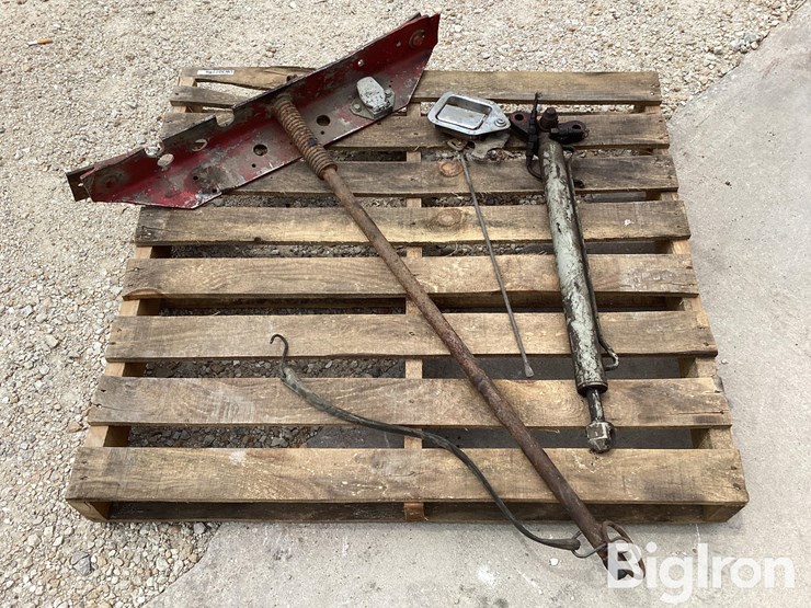 pogo-stick-w/-kenworth-left-hand-door-latch,-k100-cab-cyl-image-7