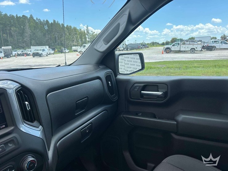 2022-chevrolet-silverado-1500-image-21