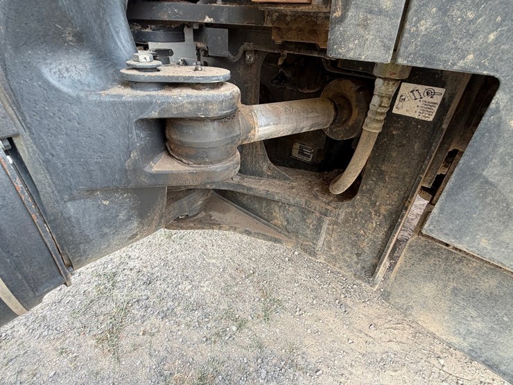 2018-komatsu-hm400-5-image-23
