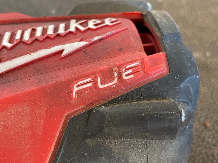 #5511-•-milwaukee-18v-drill-and-drill-driver-image-18