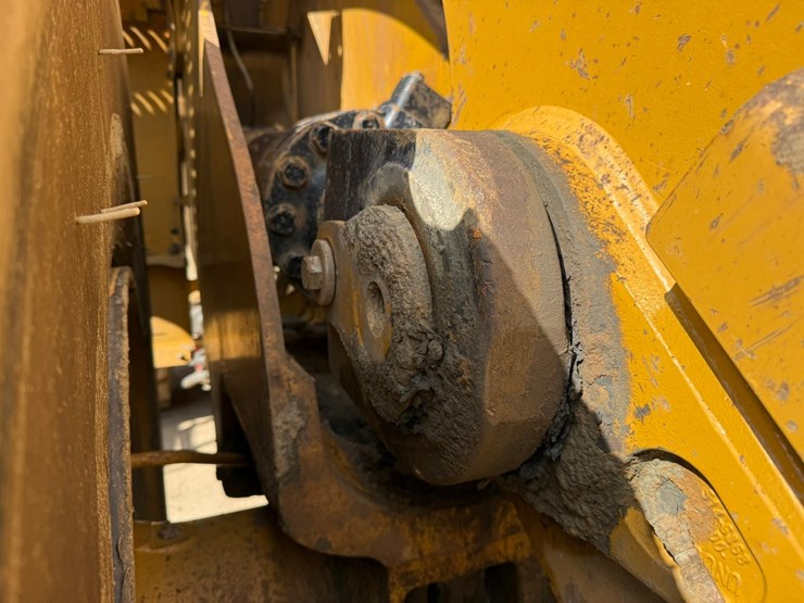 2017-caterpillar-988k-image-22