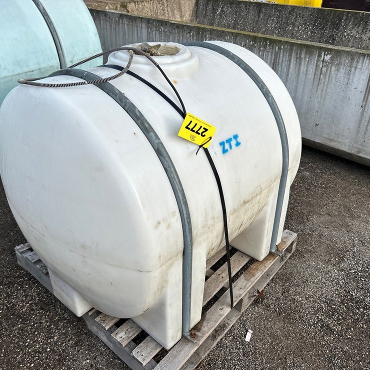 #2777 • 225 Gallon Poly Tank