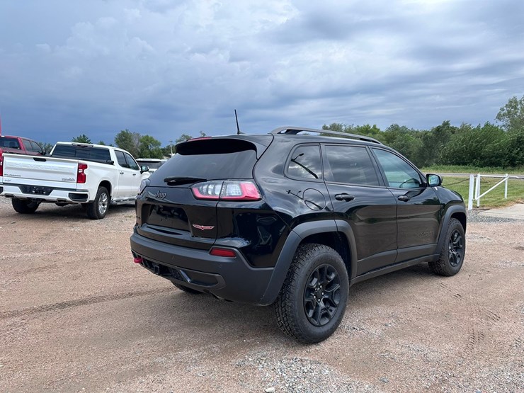 2019-jeep-cherokee-image-7