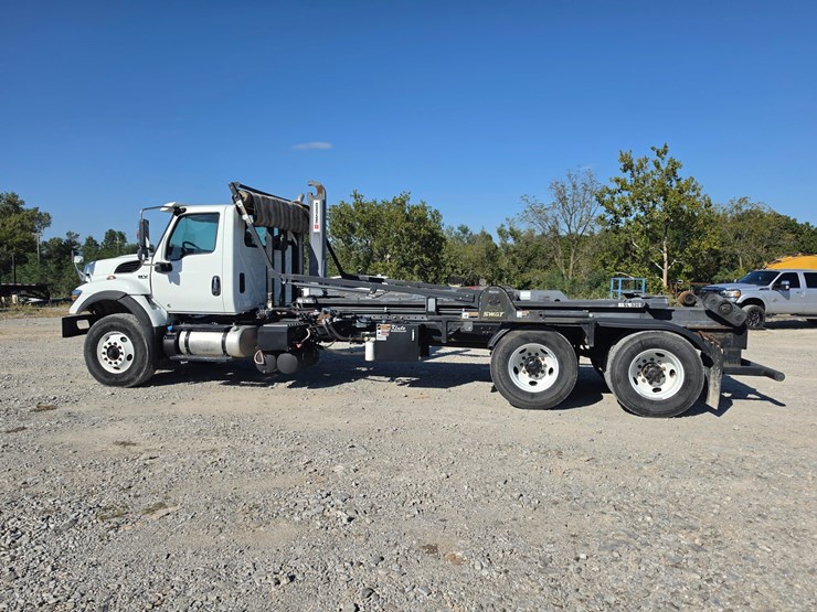 #25286-•-2021-international-hv607-truck-image-7