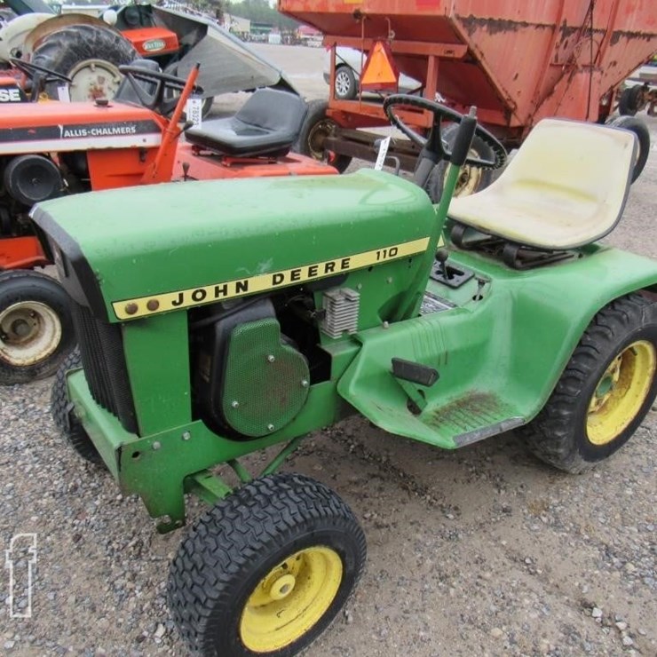 JOHN DEERE 110