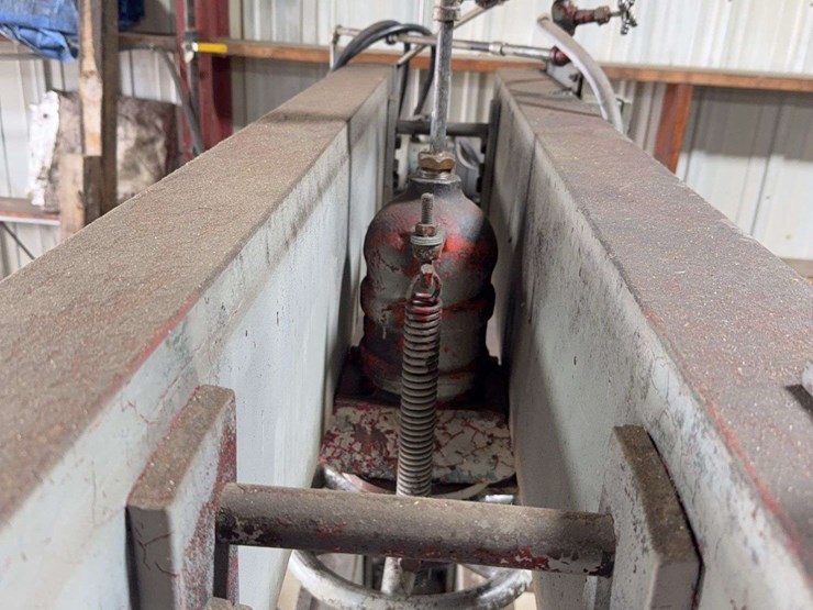 manley-80-ton-hydraulic-press,-3-phase-plug,-foot-pedal-control-image-11
