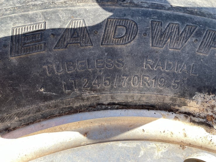 #1648-•-alcoa-10-bolt-aluminum-dually-wheel-with-tire-image-6