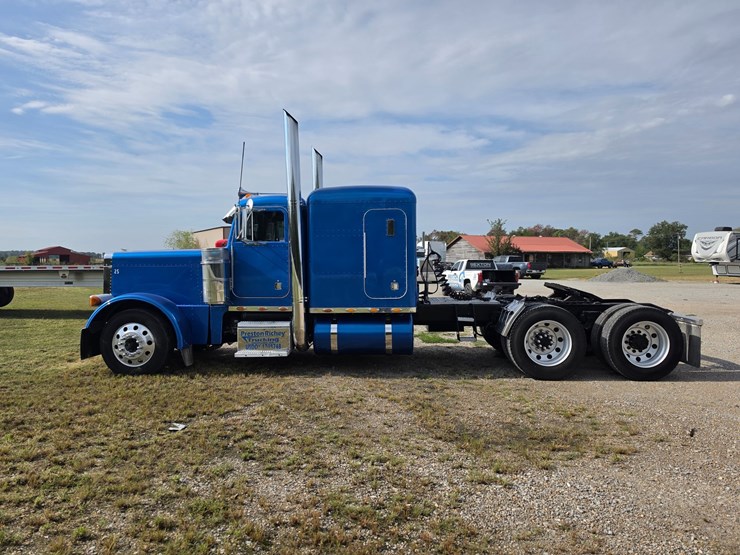2006-peterbilt-379-image-4