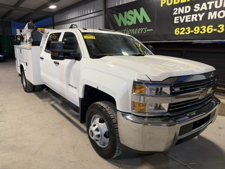 2016-chevrolet-silverado-3500hd-image-2