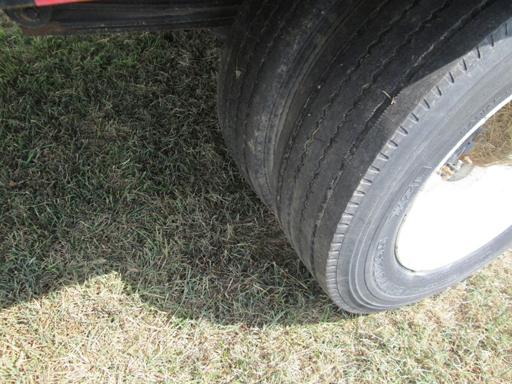 2005-gmc-topkick-c5500-image-9