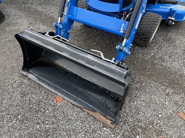 new-holland-workmaster-25s-image-11