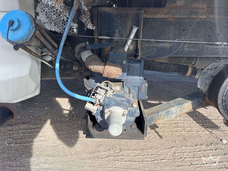 2015-ram-5500-septic-wet-vacuum-truck-image-12