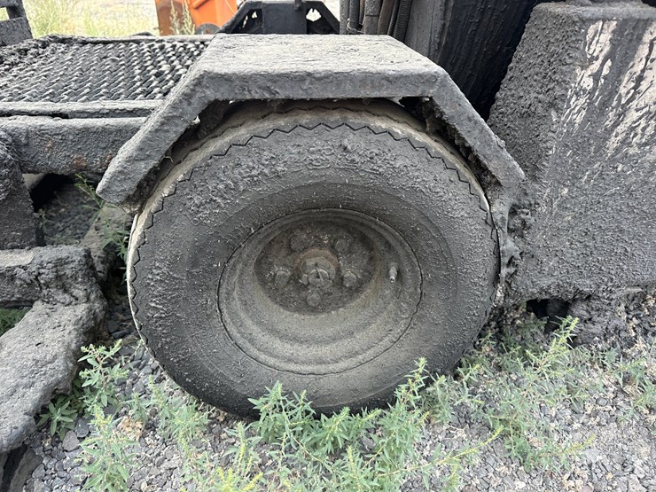 #2523-•-hot-mix-seal-coat-scm300r-hot-tar-wagon-image-27