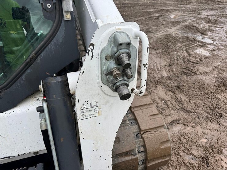 2016-bobcat-t650-image-12