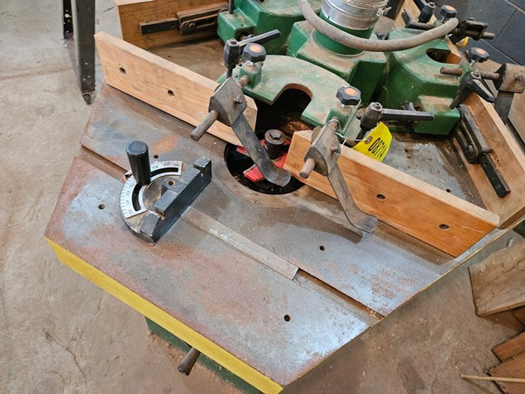 #8714-•-router-and-jointer-table-image-5