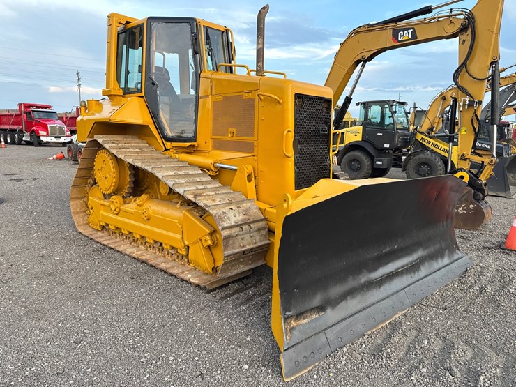 caterpillar-d6n-image-3