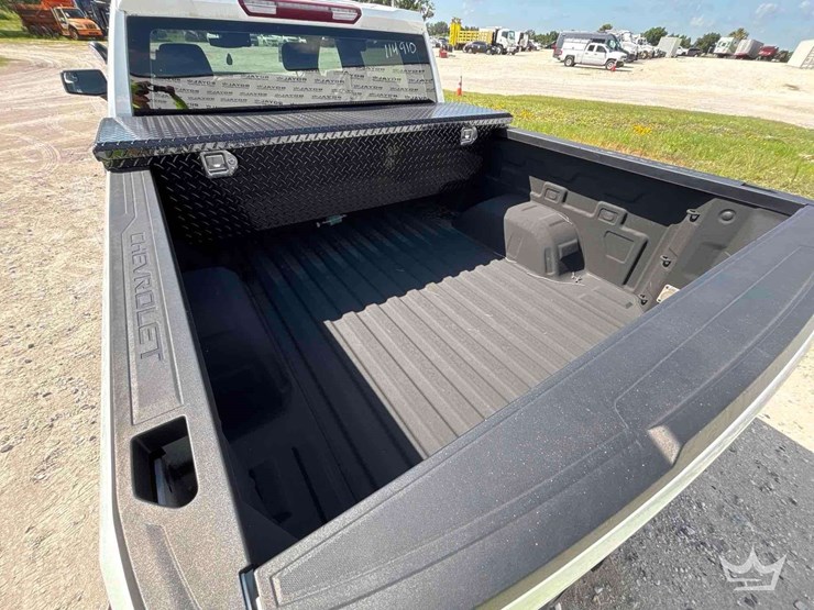 2022-chevrolet-silverado-1500-image-11