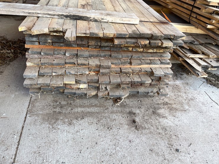 #1655-•-bundle-of-pine-boards-image-4
