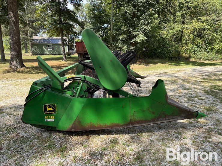 1981-john-deere-216-image-4