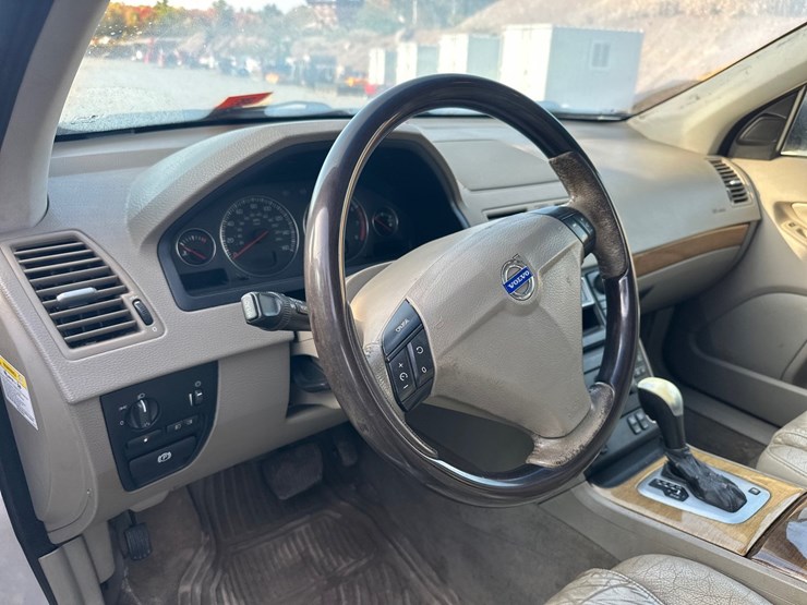 2004-volvo-xc90-image-40