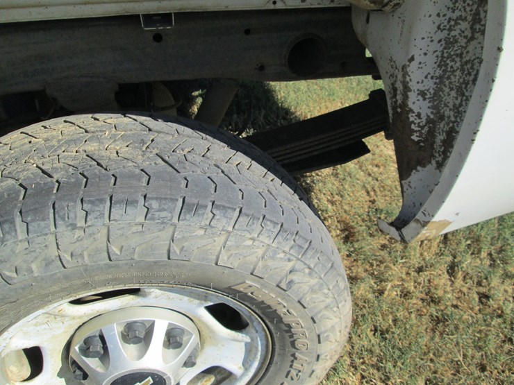 2013-chevrolet-2500hd-image-5