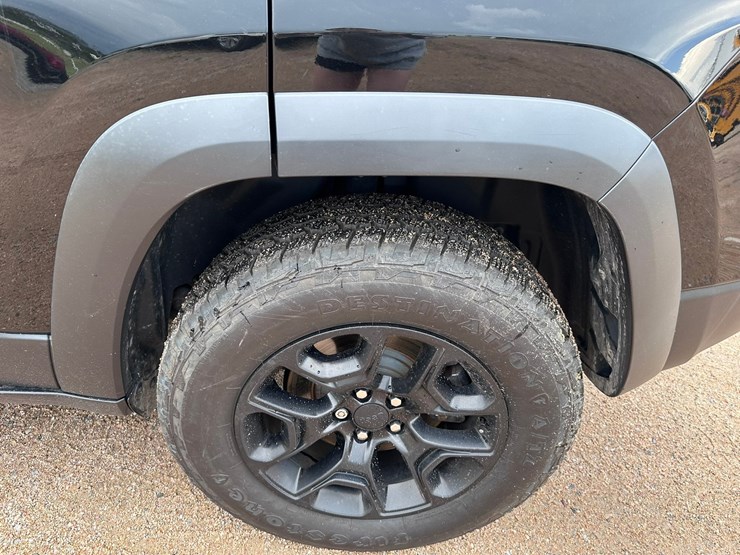 2019-jeep-cherokee-image-36