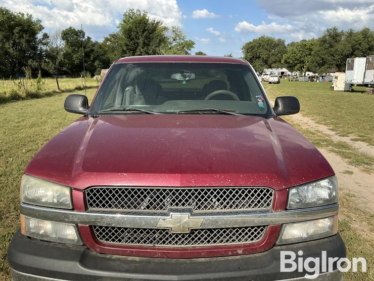 2004-chevrolet-silverado-1500-image-12
