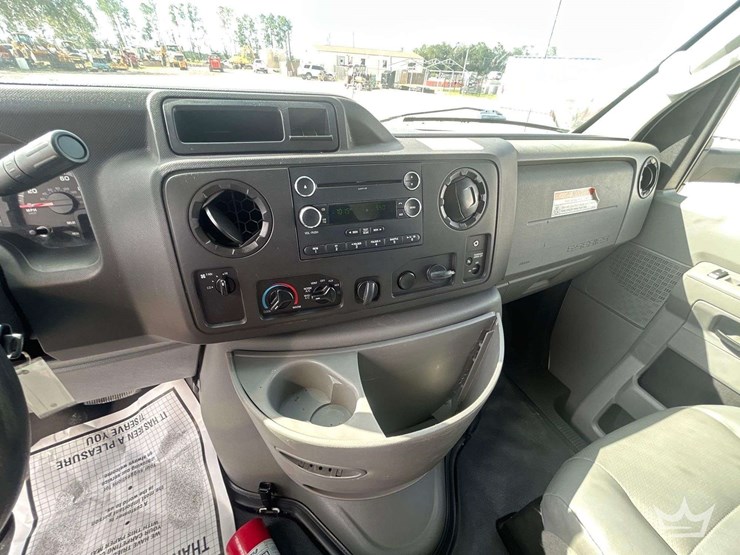 2019-ford-e350-image-22