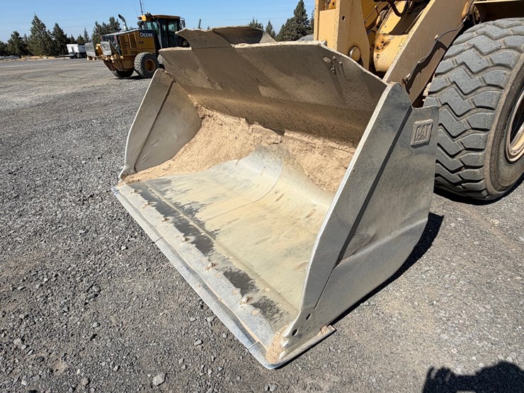 2015-caterpillar-950m-image-11