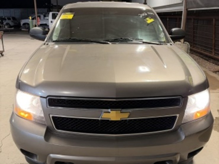 2012-chevrolet-tahoe-image-3