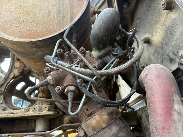 2014-caterpillar-972k-image-56
