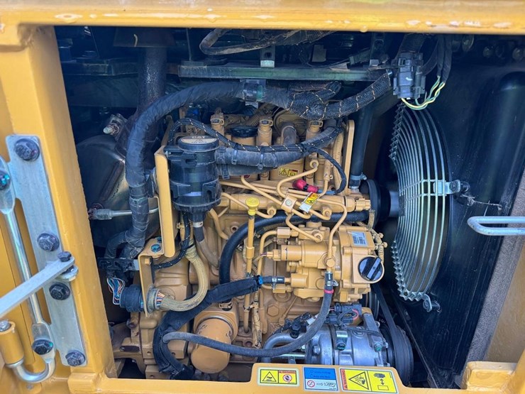 2022-caterpillar-305cr-image-19