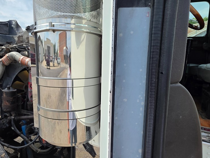 2007-kenworth-w900-image-51