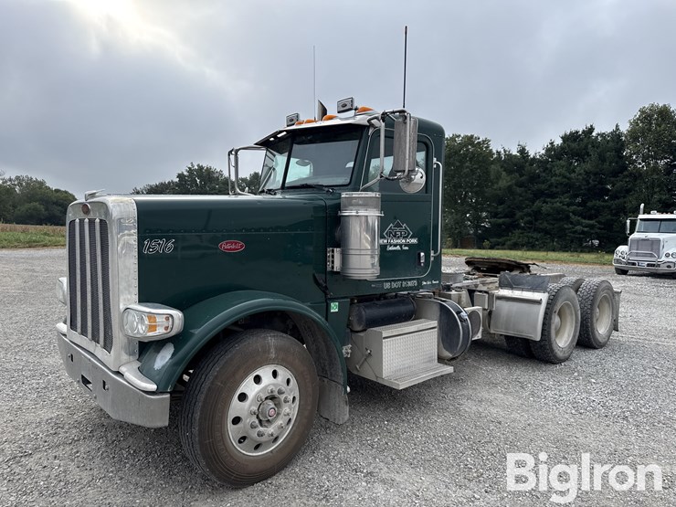 2013-peterbilt-388-image-1
