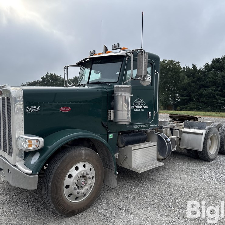 2013 PETERBILT 388