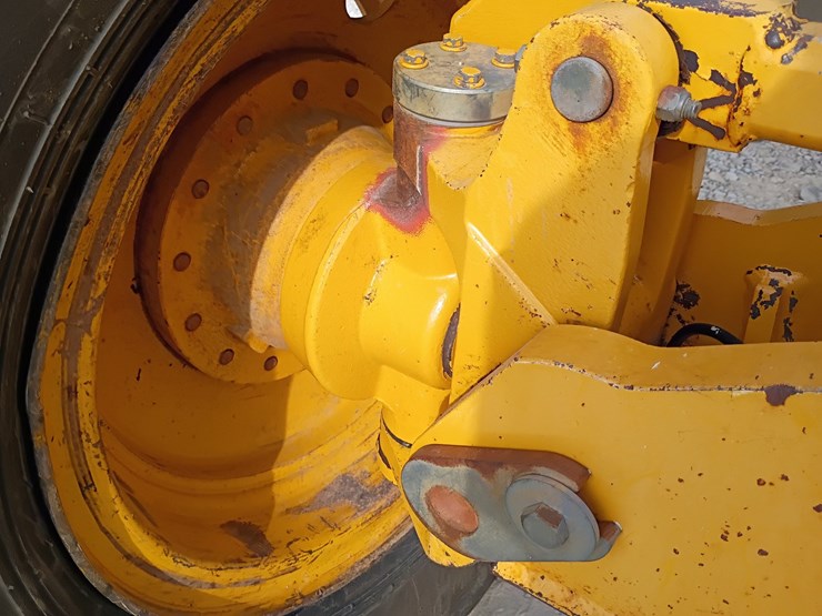 2008-deere-670d-image-24