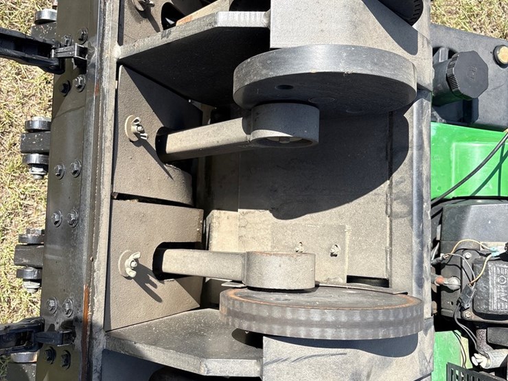 2003-john-deere-aerocore-800-image-13